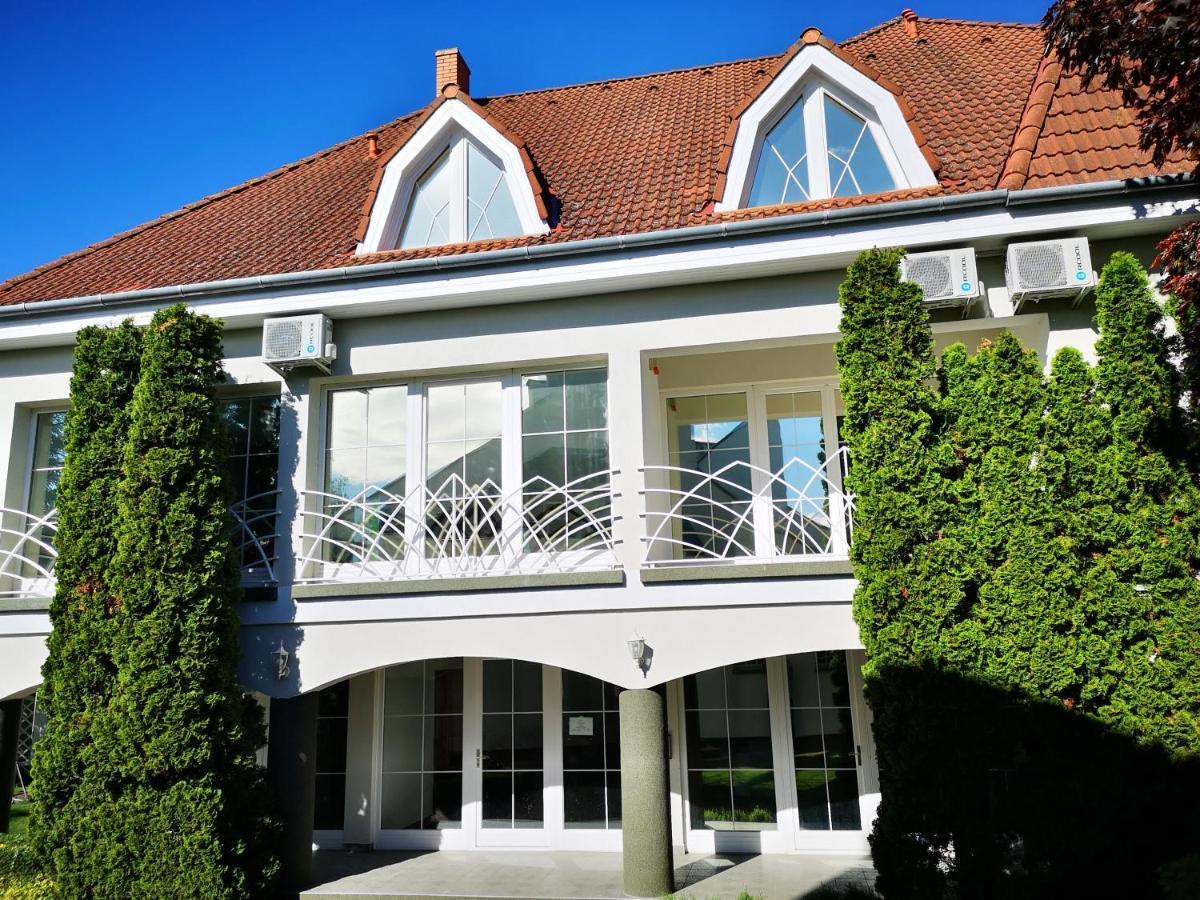 Gyorfi Apartmanhaz Zamardi Ngoại thất bức ảnh