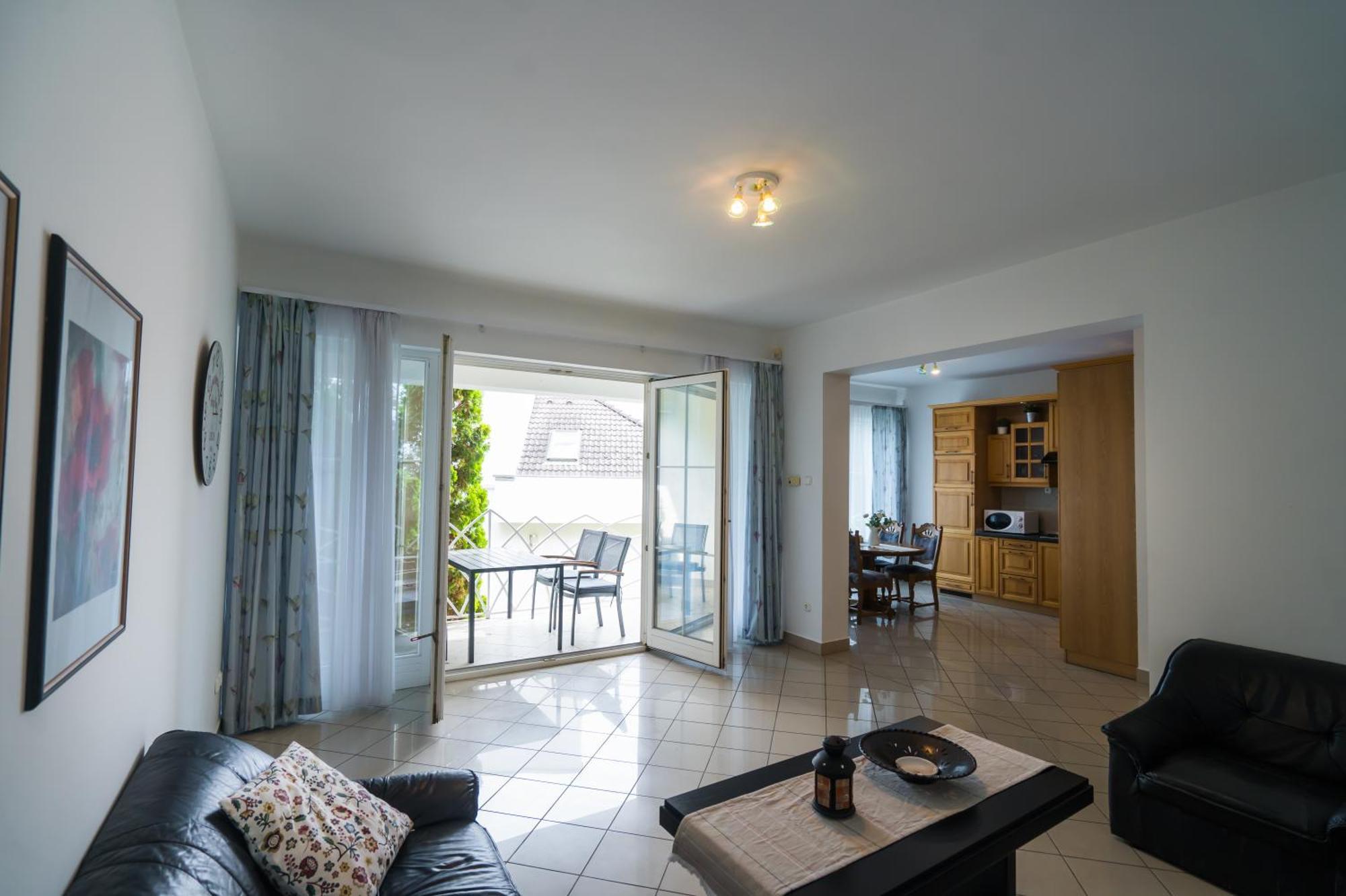 Gyorfi Apartmanhaz Zamardi Ngoại thất bức ảnh