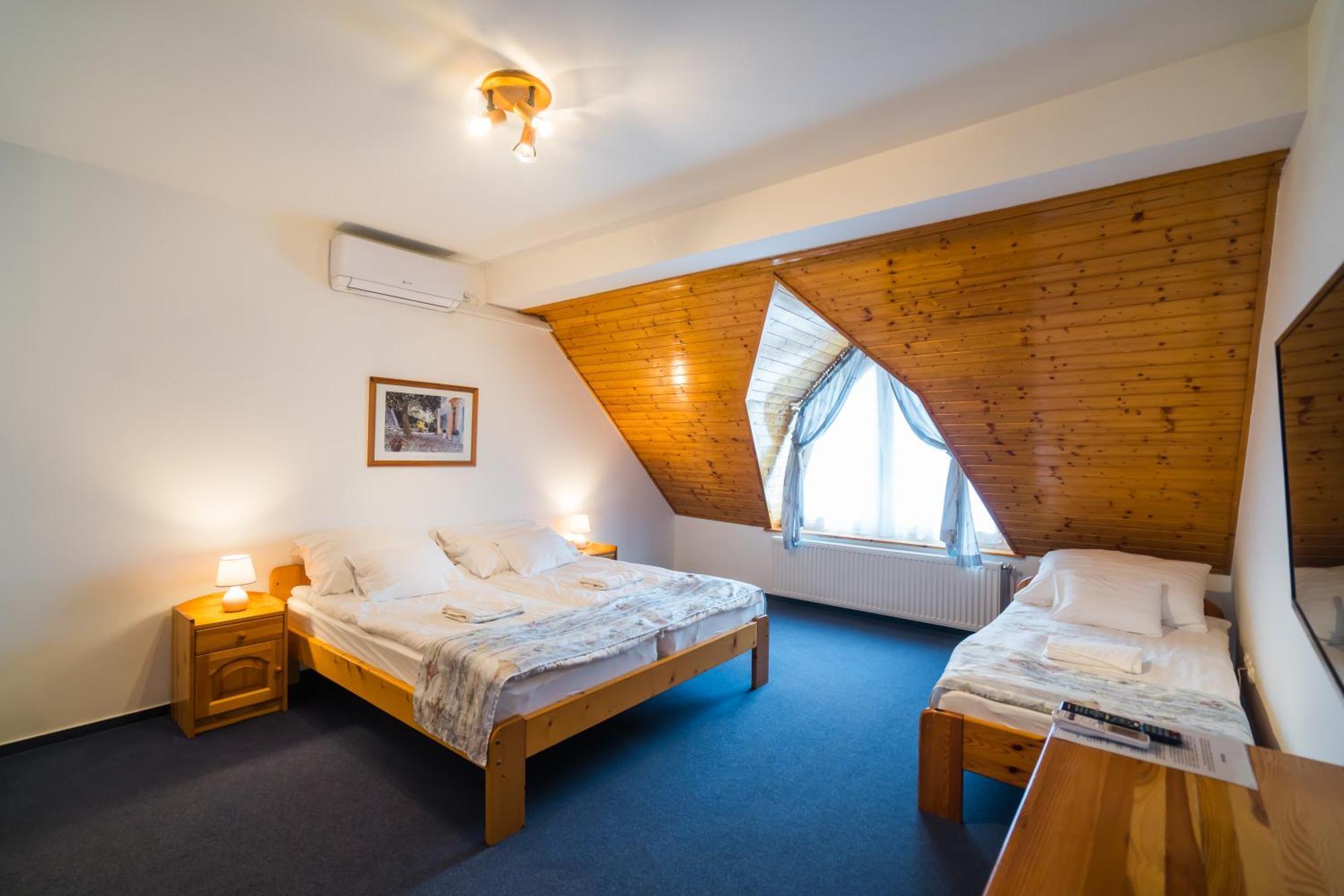 Gyorfi Apartmanhaz Zamardi Ngoại thất bức ảnh